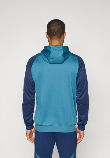 Спортивная кофта