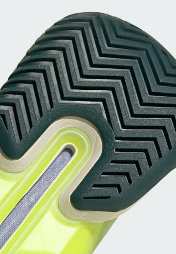 Теннисные кроссовки