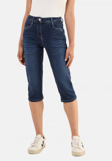 Короткие джинсы