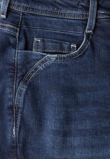 Короткие джинсы