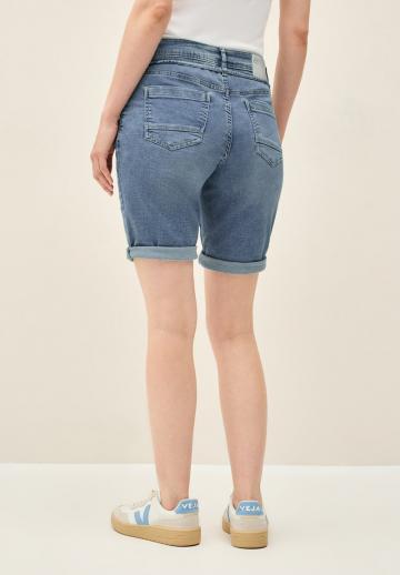 Джинсовые шорты