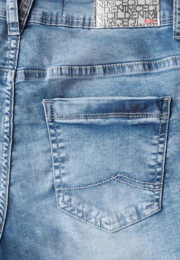 Джинсовые шорты