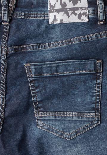 Джинсовые шорты