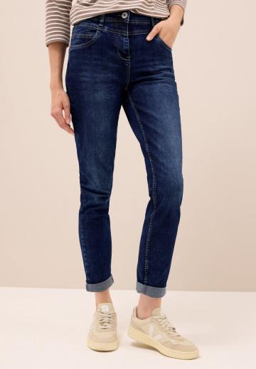 Короткие джинсы