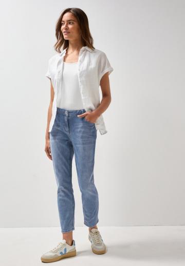 Короткие джинсы