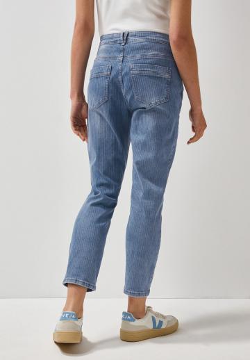 Короткие джинсы