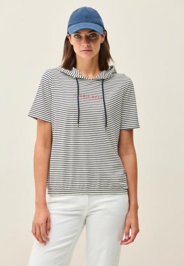 Пуловер с капюшоном