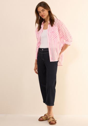 Короткие джинсы