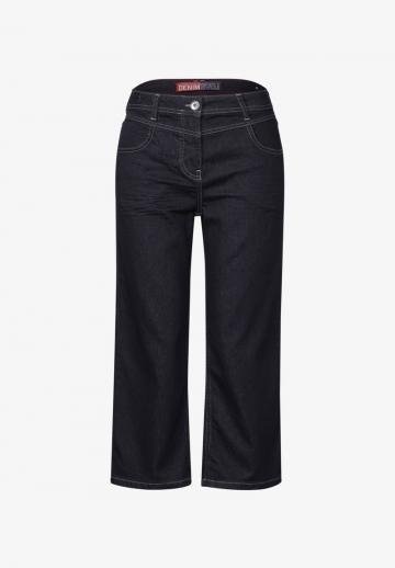 Короткие джинсы