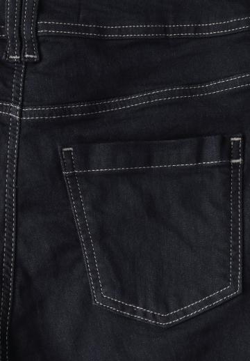 Короткие джинсы