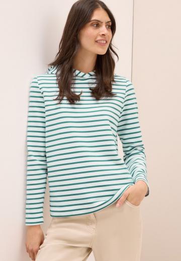 Пуловер с капюшоном