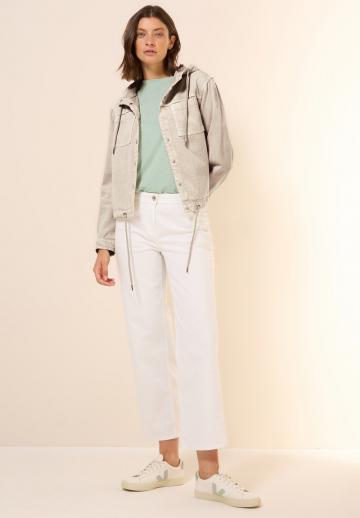 Джинсовая куртка