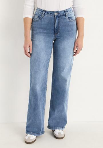 Клешеные джинсы