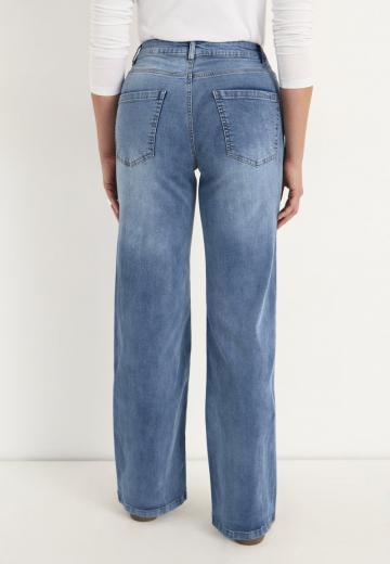 Клешеные джинсы