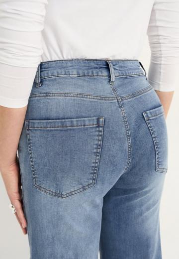 Клешеные джинсы