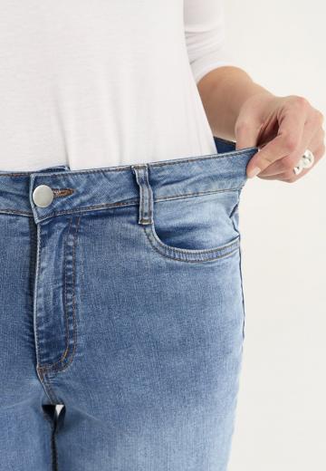 Клешеные джинсы