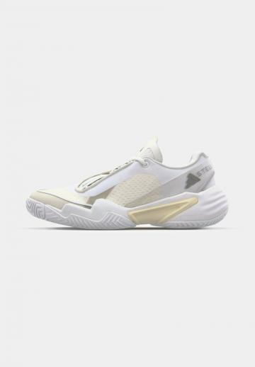 Теннисные кроссовки