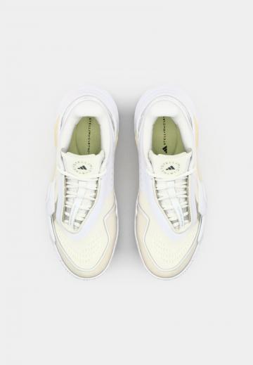 Теннисные кроссовки