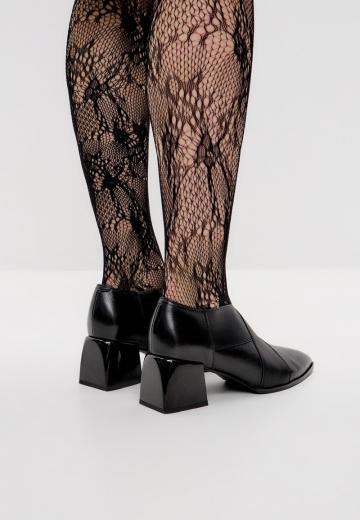 Туфли с высоким носом