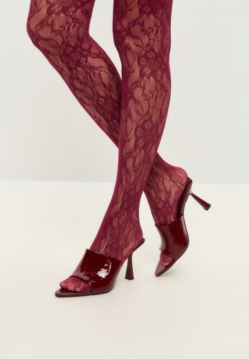 Босоножки на каблуке