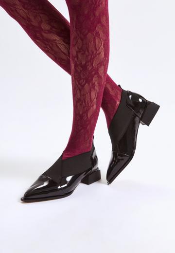 Туфли с высоким носом