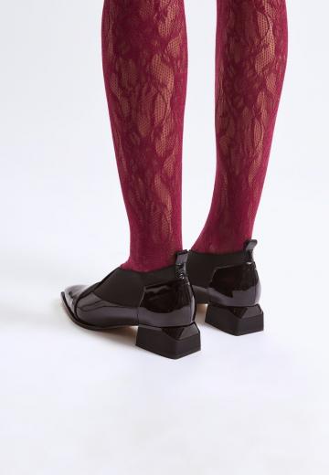 Туфли с высоким носом