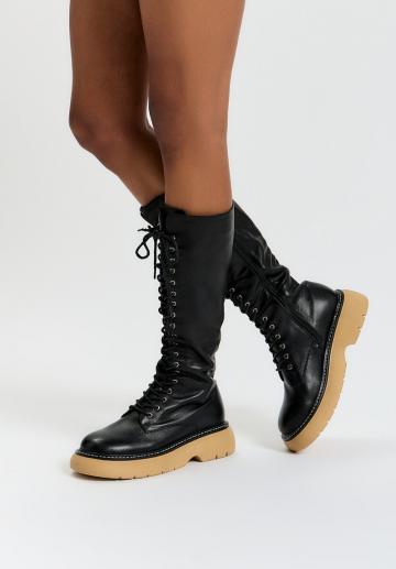 Сапоги на шнуровке