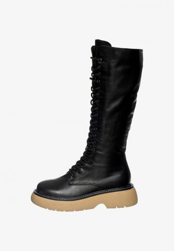 Сапоги на шнуровке