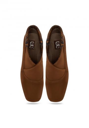 Полусапожки на высоком каблуке