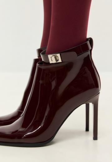 Полусапожки на высоком каблуке