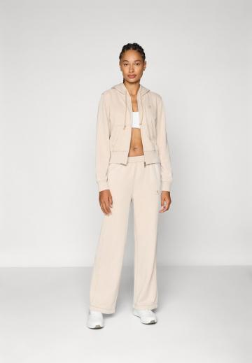 Спортивная толстовка