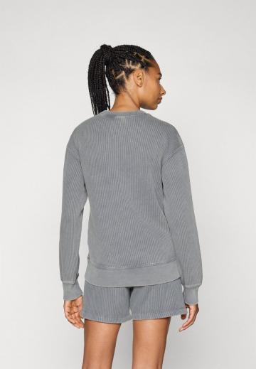 Спортивная толстовка