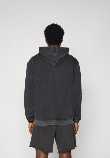 Спортивная кофта