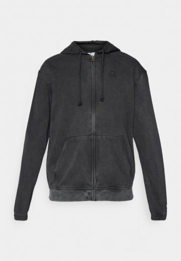 Спортивная кофта