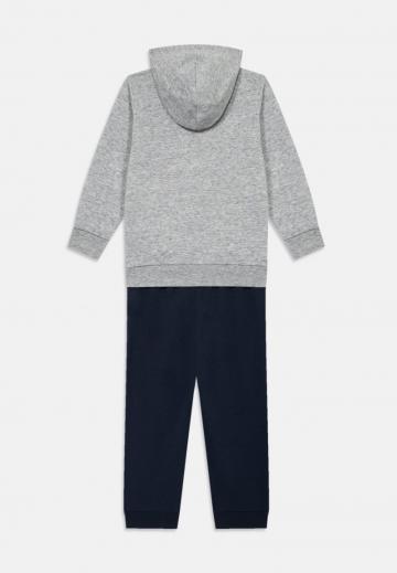 Набор одежды