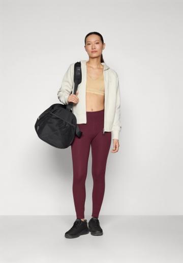 Спортивная толстовка