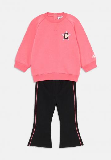 Набор одежды