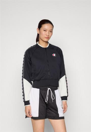 Спортивная толстовка