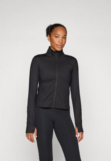 Спортивная куртка