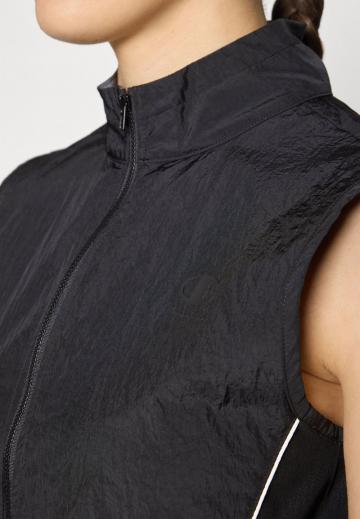 Спортивный жилет