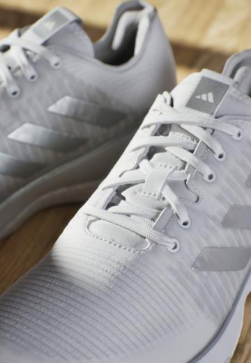 Кроссовки для зала