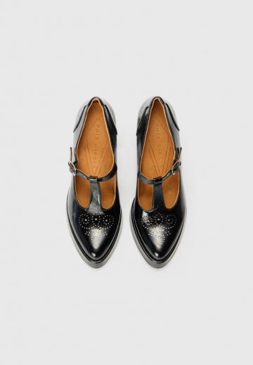 Туфли на высоком каблуке