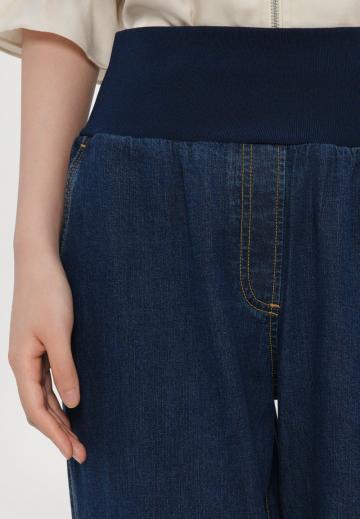 Брюки с накладными карманами