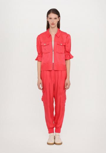 Куртка с накладнымит карманами