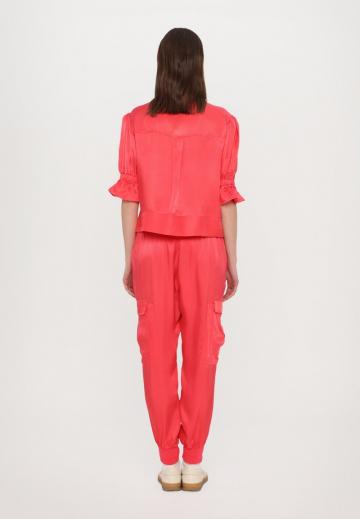 Куртка с накладнымит карманами