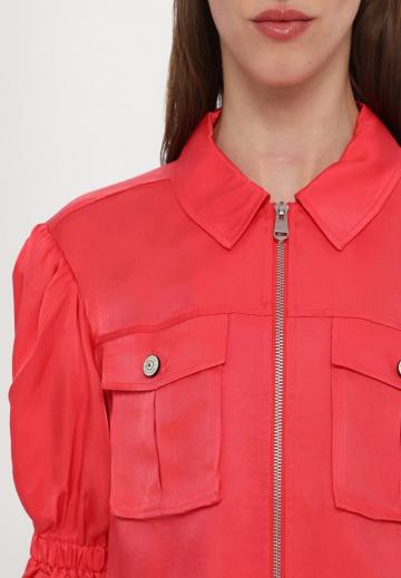 Куртка с накладнымит карманами