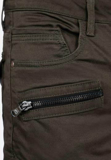 Брюки с накладными карманами