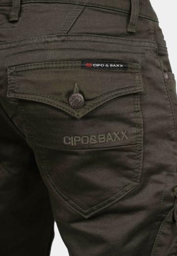 Брюки с накладными карманами