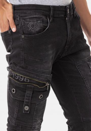 Узкие джинсы