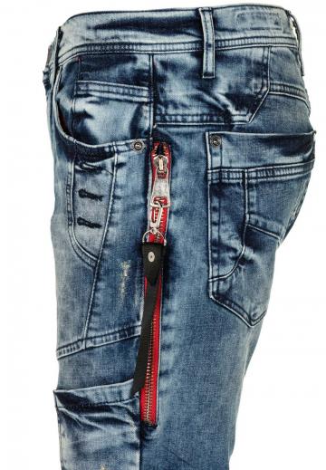 Узкие джинсы